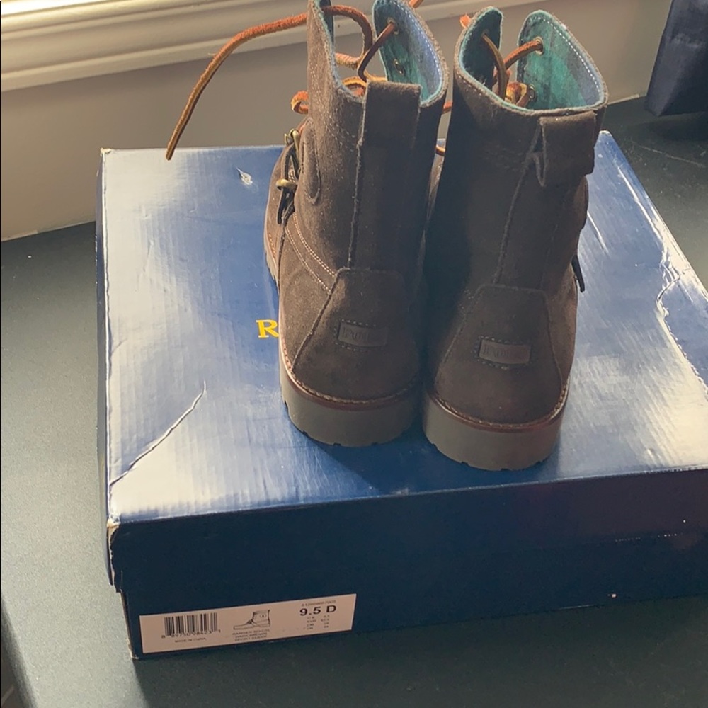 Boots - Picture 3 of 3